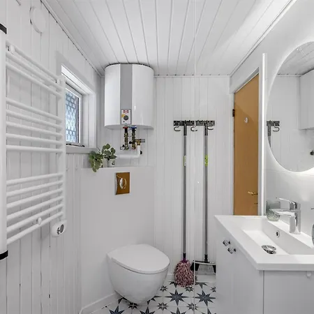 Knud - 2-5km From The Sea By Interhome